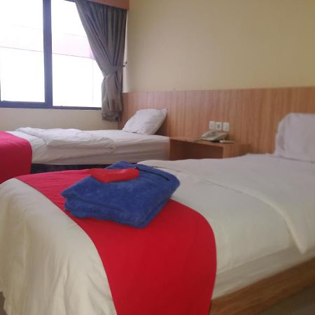 Hotel Mayang Sari 1 Jambi Extérieur photo