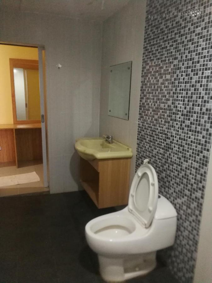 Hotel Mayang Sari 1 Jambi Extérieur photo