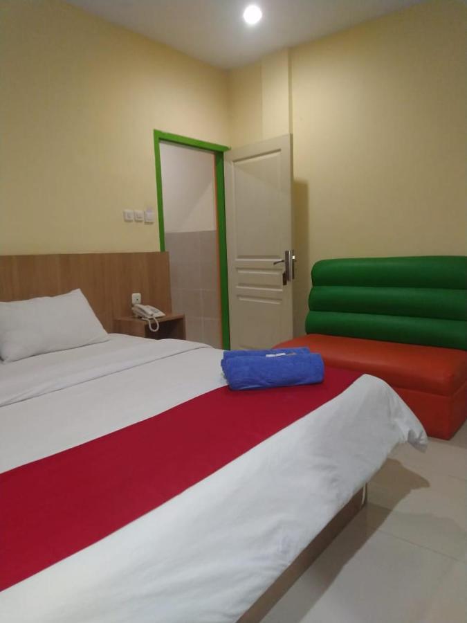 Hotel Mayang Sari 1 Jambi Extérieur photo